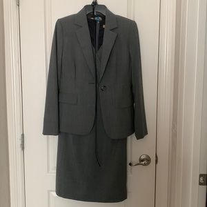 Suit Alex Marie Size 4 with jacket and belt